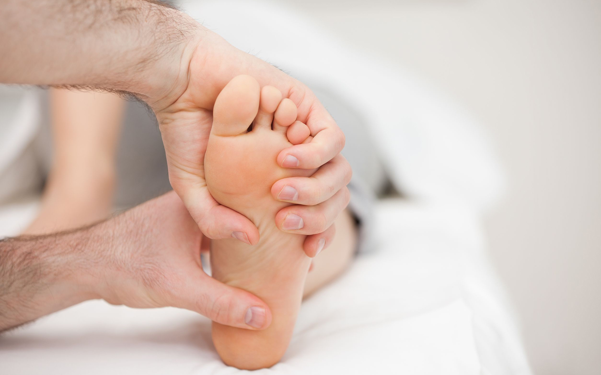 Daune XA la gleznă boala cu artroza genunchiului