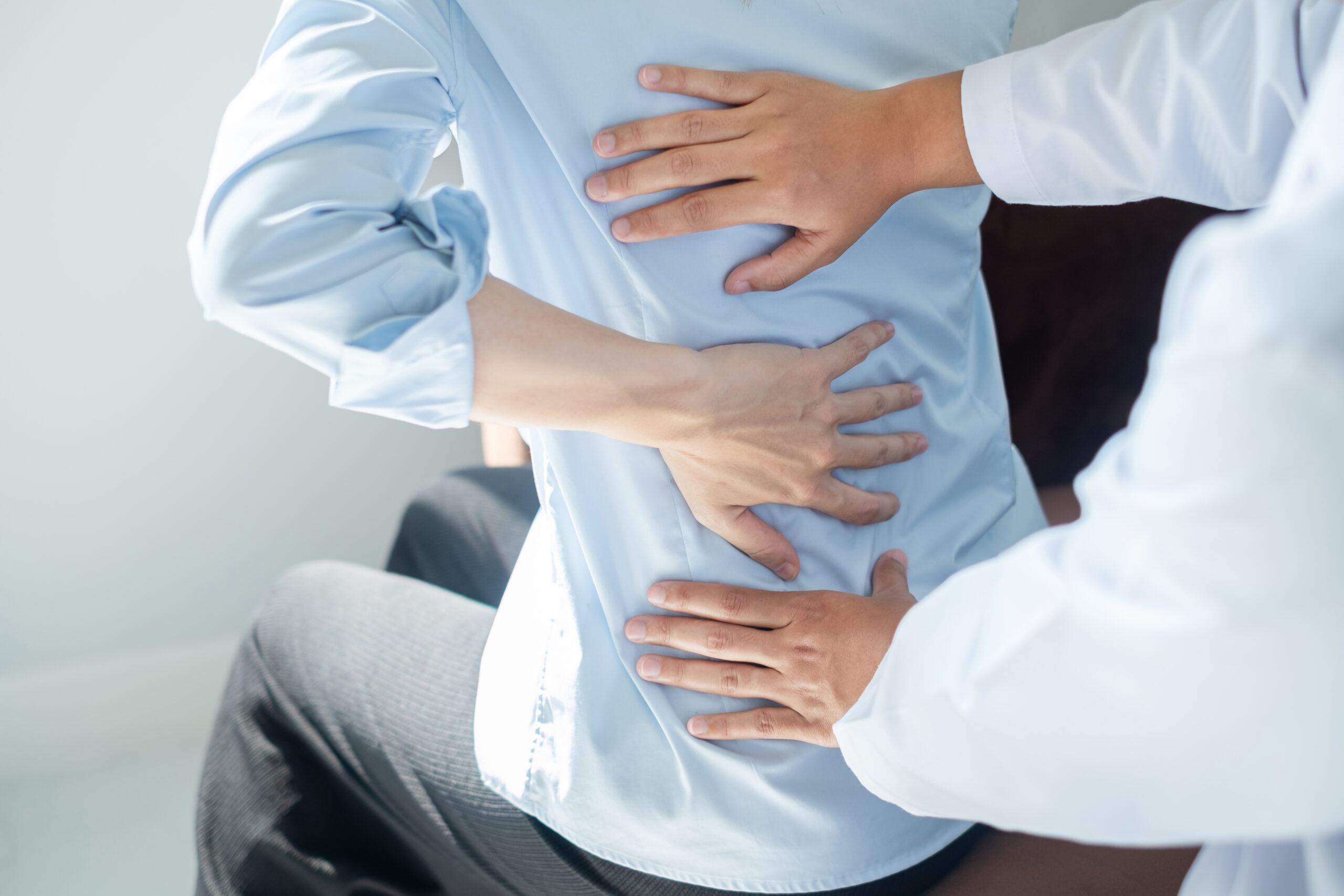 Înțelege durerea cronică: pași spre o viață mai bună 1 - Spitale si Policlinici Elytis Înțelege durerea cronică: pași spre o viață mai bună